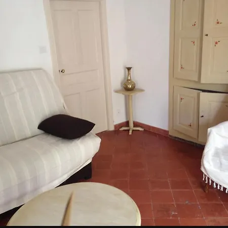 Maison Rénovée Au Centre Du Village